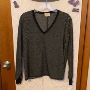 Black and white t shirt